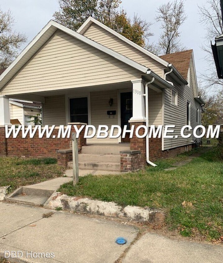 2 br, 1 bath House 1308 Sinclair St House Rental in Fort Wayne, IN