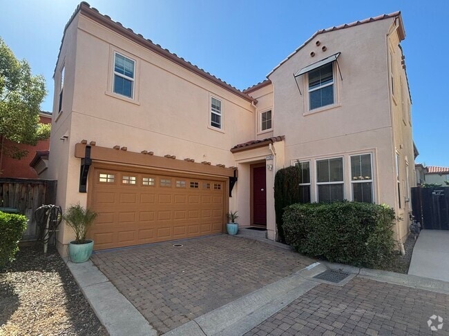 Building Photo - 2135 Prato St