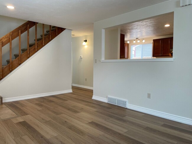 Foto del edificio - Updated 3BD/2.5BA Westminster Home