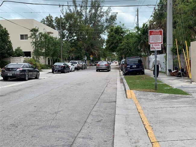 Foto del edificio - 102 SW 6th Ave