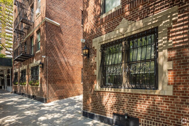 Building Photo - 57 W 93rd St