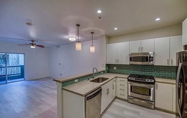 Building Photo - 24535 Town Center Dr