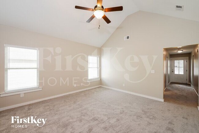 Foto del edificio - 579 Kincaid Cove Ln