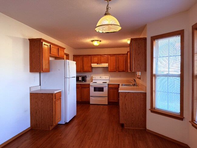 Foto del edificio - 1630 S Burks Ave