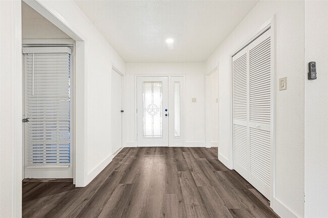 Foto del edificio - 17711 Wild Willow Ln