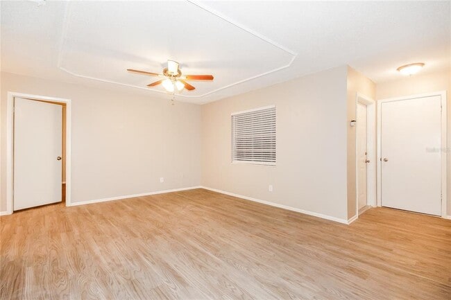 Foto del edificio - 107 Inwood Ct