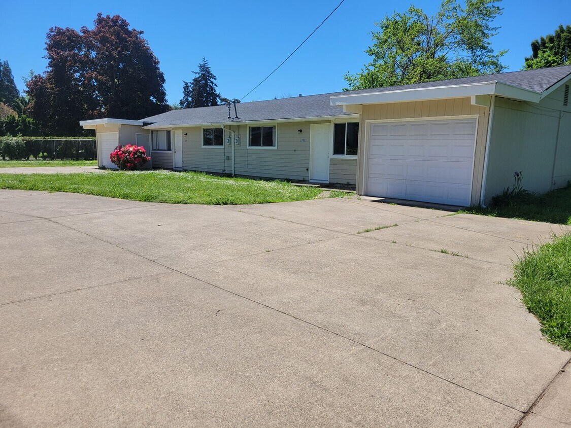 35483550 Game Farm Rd Unit 3550, Springfield, OR 97477 Room for Rent
