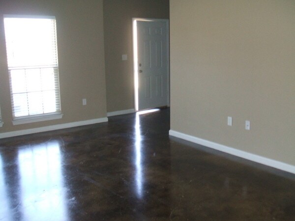 Building Photo - 4317 E Bekah Dr