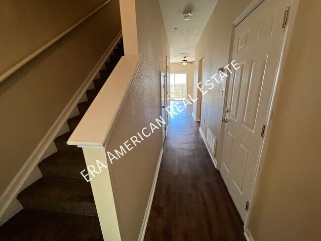 Foto del edificio - 1028 Anniston Ct