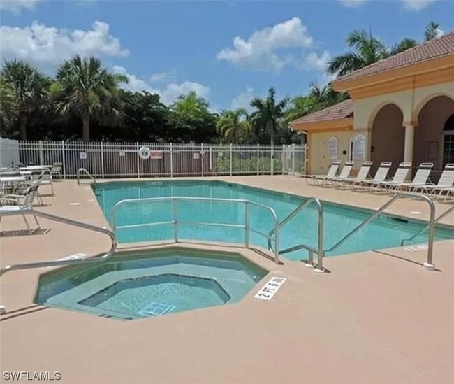 Building Photo - 15361 Bellamar Cir