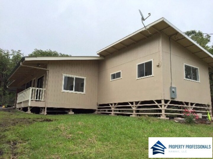 Primary Photo - Fresh paint & floors in Mountain View