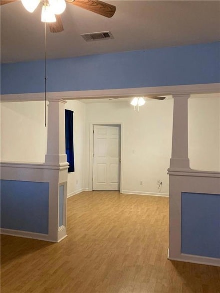 Building Photo - 2021 Music St