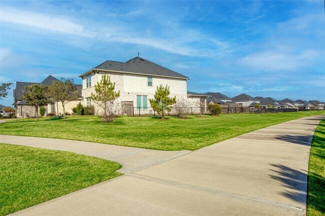 Foto del edificio - 28806 Creekside Bend Dr