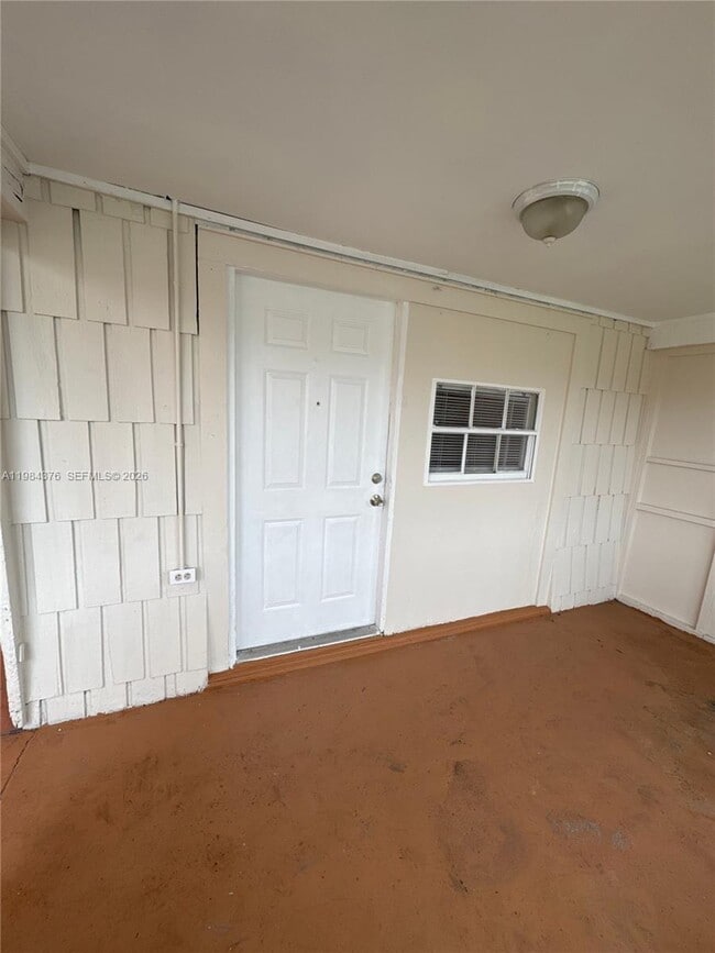 Building Photo - 1545 NW 1st St