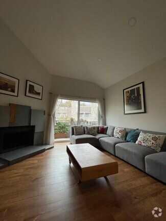 Building Photo - 1782 Braddock Ct