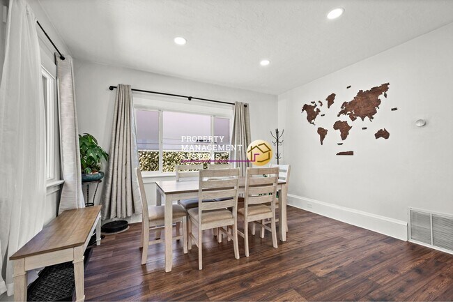 Building Photo - 3 Bedroom Salt Lake Bungalow For Rent