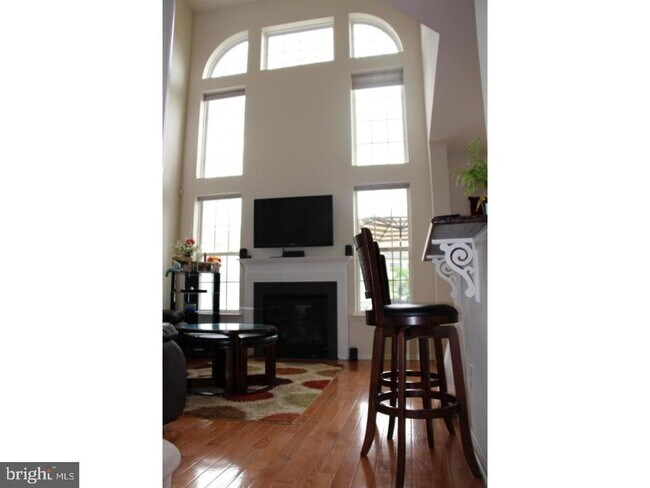 Foto del edificio - 8 Stafford Dr