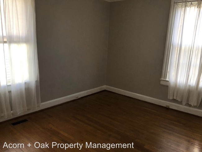 Building Photo - 2 br, 1 bath House - 104 W. Edgewood Dr.