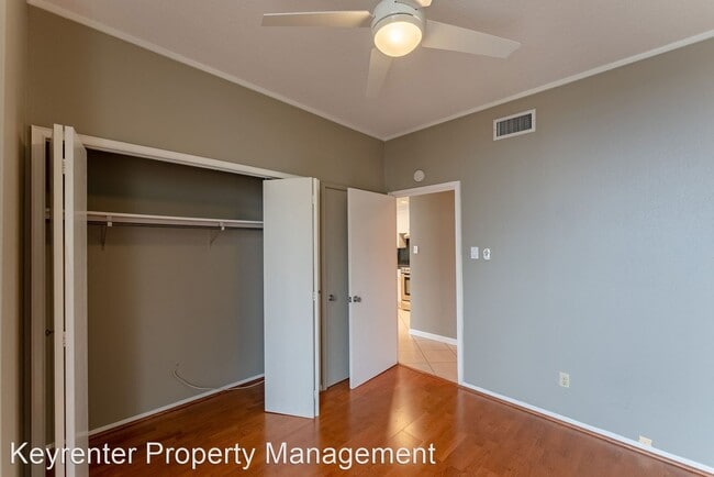 Building Photo - 2 br, 2 bath House - 1801 Lavaca St Unit 5M