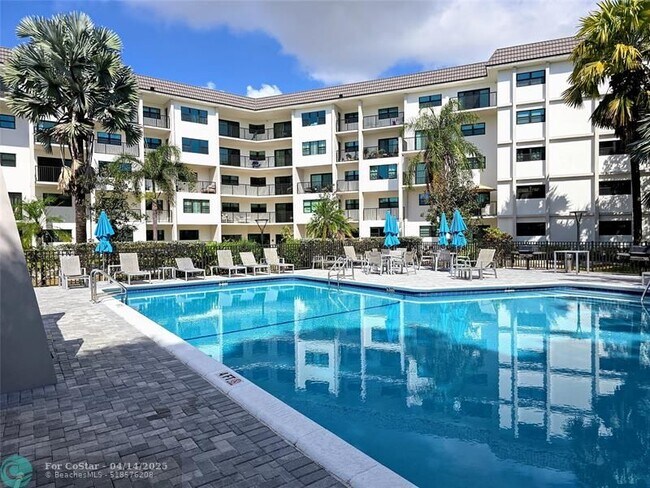 Building Photo - 1000 River Reach Dr