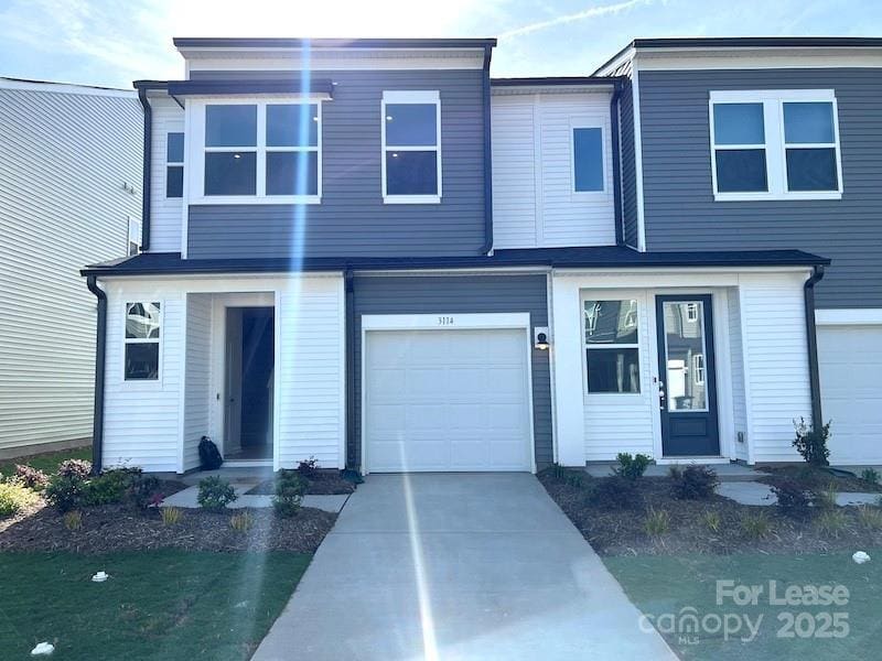 Foto principal - 3114 Hutton Gdns Ln