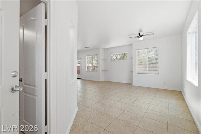 Building Photo - Inviting 3-Bedroom Home with Oversized Loft in Gated Southwest Community