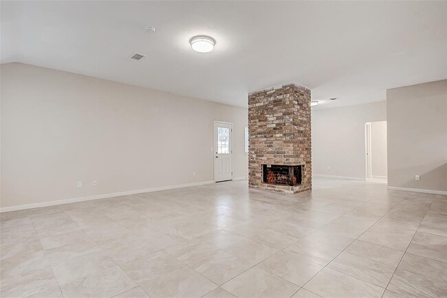 Building Photo - 1502 Park Wind Dr