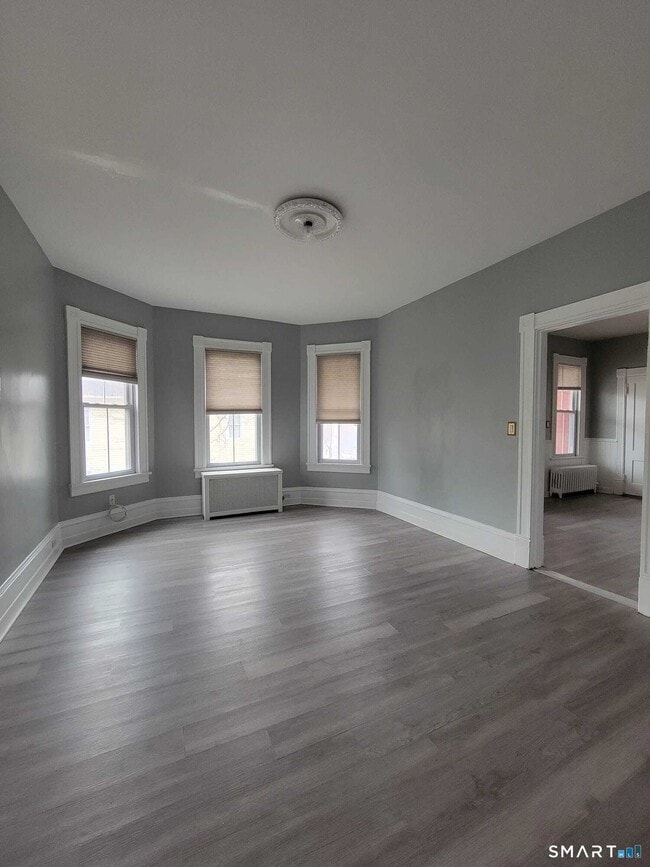 Building Photo - 126 Winthrop St