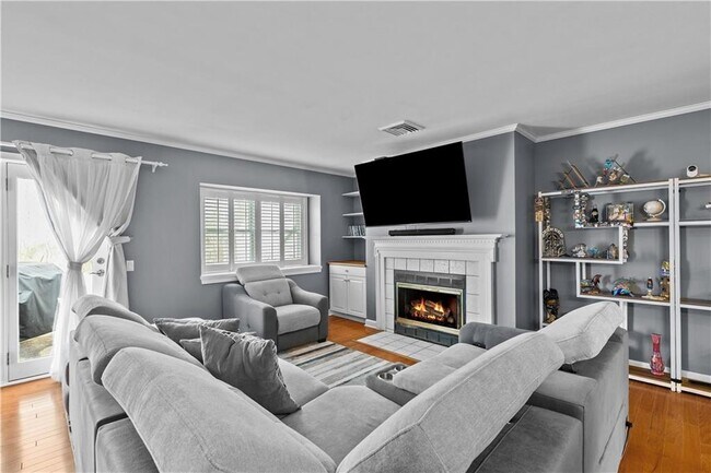 Building Photo - 56 Lawton Brook Ln