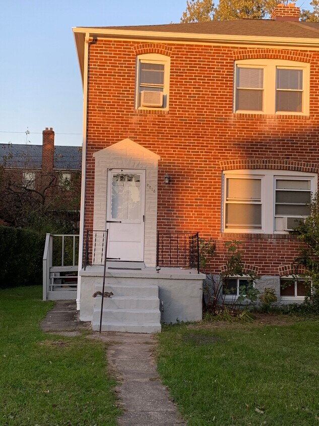 Foto principal - 2818 Clearview Ave