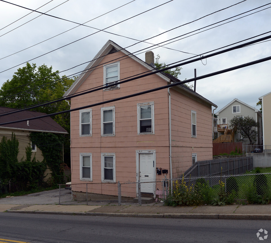 Foto principal - 128-130 Silver Spring St