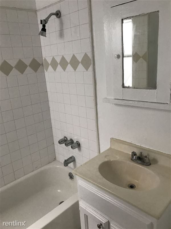 Building Photo - 335 Witmer St