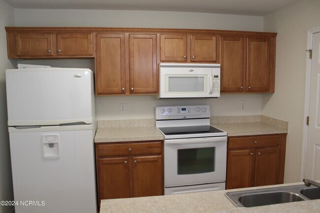 Building Photo - 106 Cobblers Cir