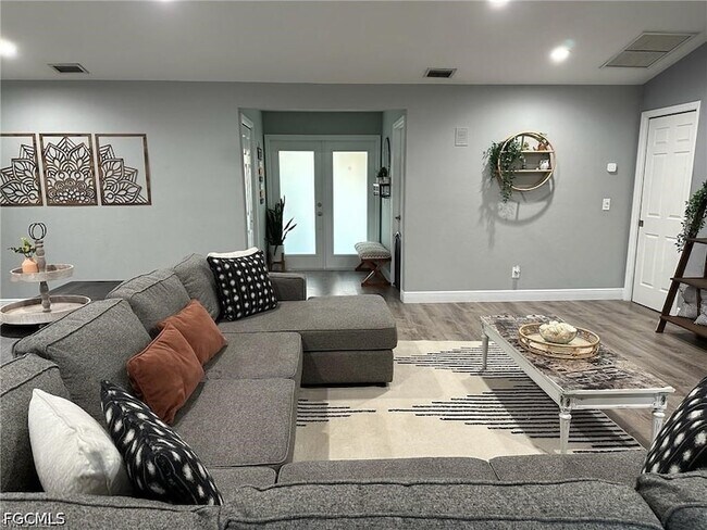 Foto del edificio - 1714 SE 2nd St