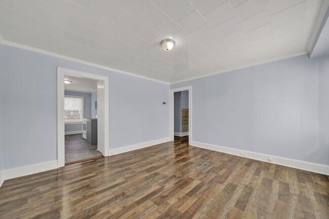 Building Photo - Duplex