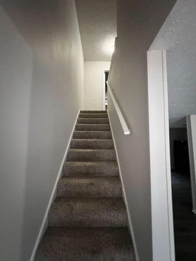 Photo - READY NOW!!! Amazing 2 Bedroom 1.5 bathroom Townhome !