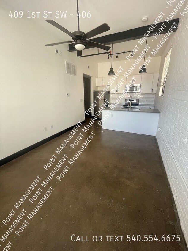 Foto del edificio - Great Space for this 1 Bedroom downtown!