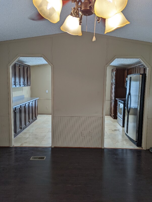 Foto del edificio - 4601 Hazard Rd