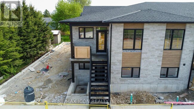Photo du bâtiment - 440-440 Wellington St E