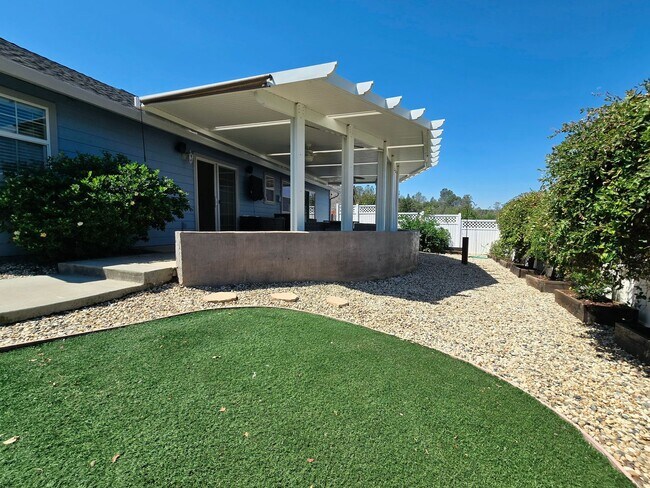Building Photo - Tranquil Smartsville Oasis | Granite Kitchen, Covered Patio & RV Hookups