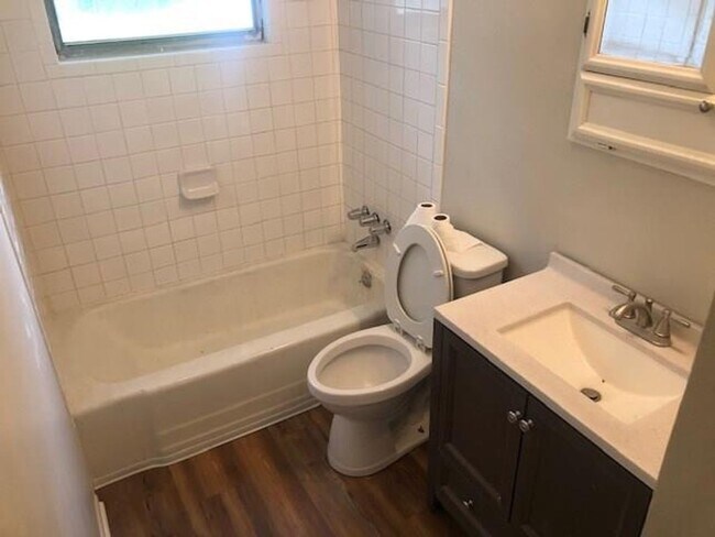 Building Photo - Remodeled Sunset Acres Home