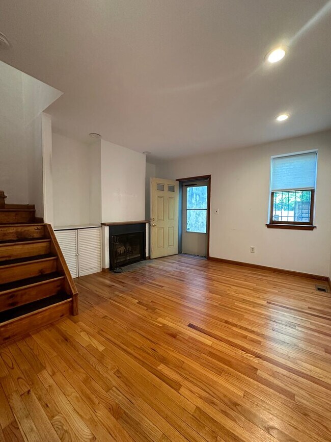 Building Photo - 826 Fitzwater St