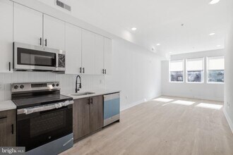 Building Photo - 2330 N 16th St
