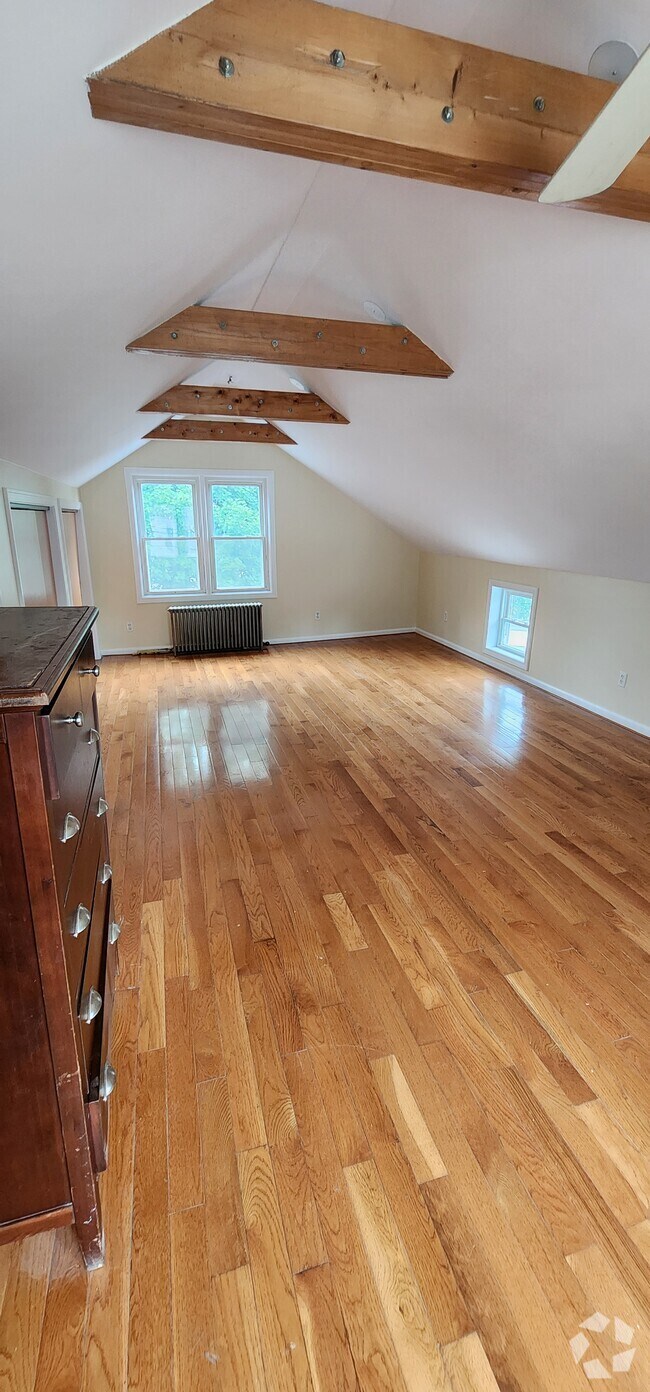 Oak Hill Apartments for Rent with Extra Storage Pawtucket, RI 1