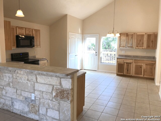 Building Photo - 1232 Eastview Dr