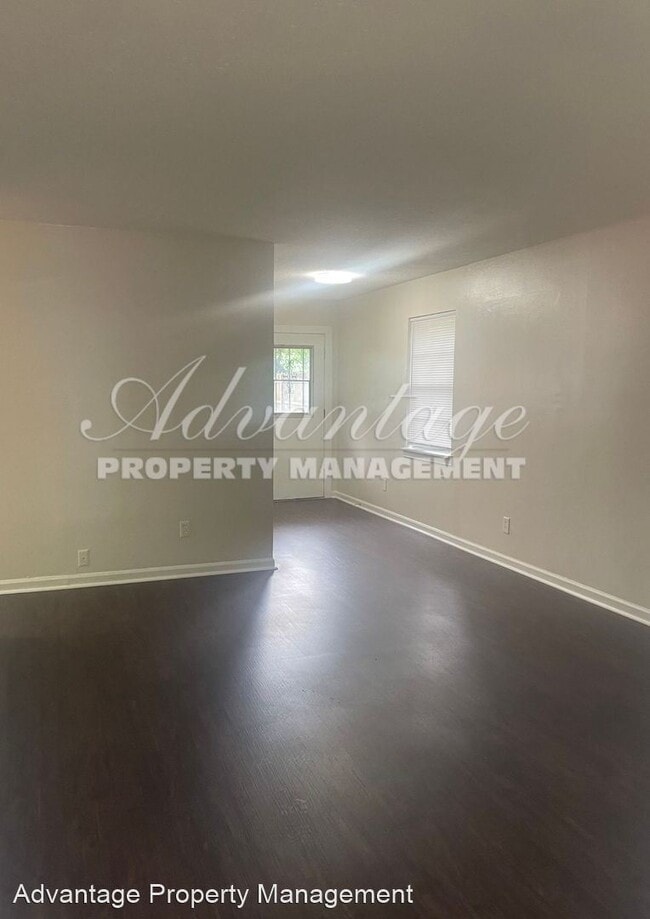 Building Photo - 3 br, 1 bath House - 3710 Royal Wood Dr.