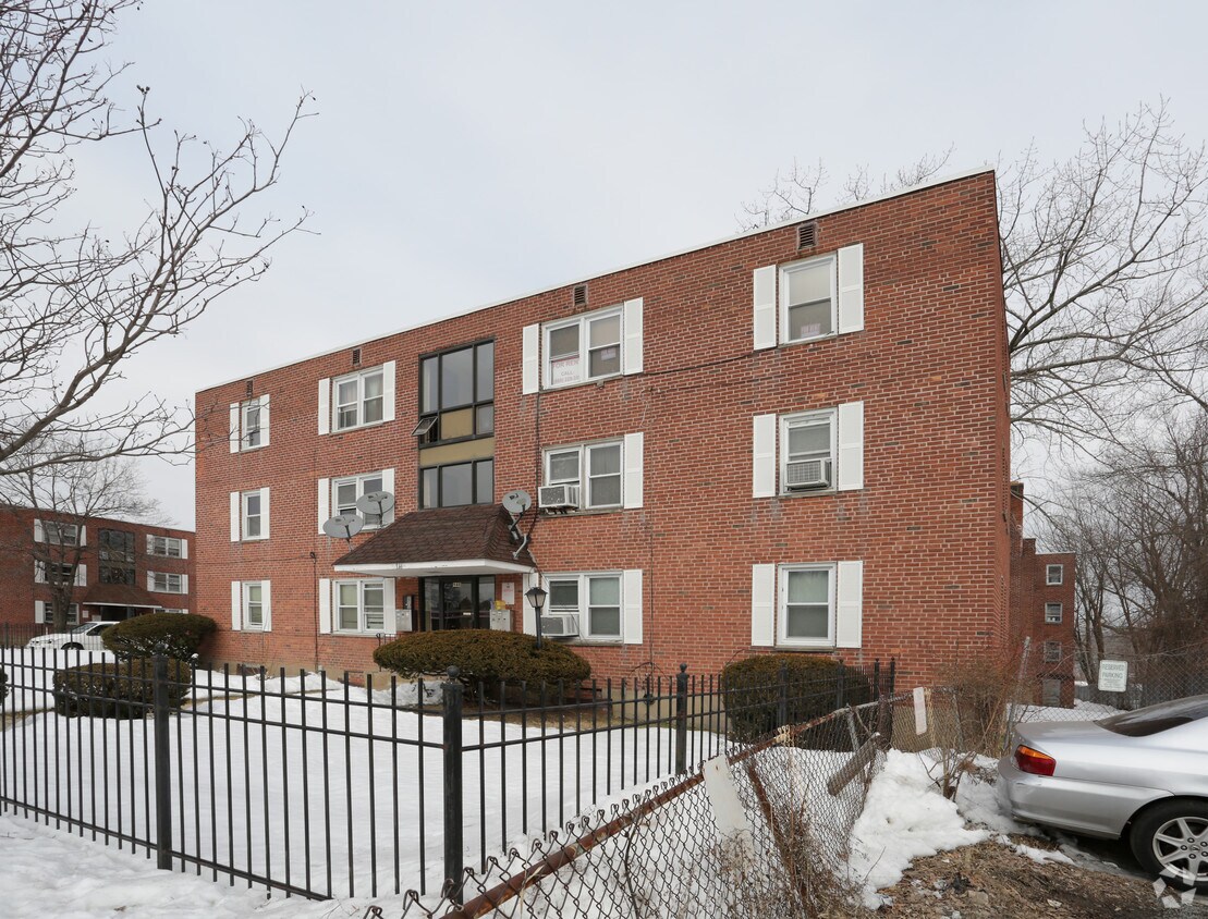 Building Photo - 924-946 Wethersfield Ave