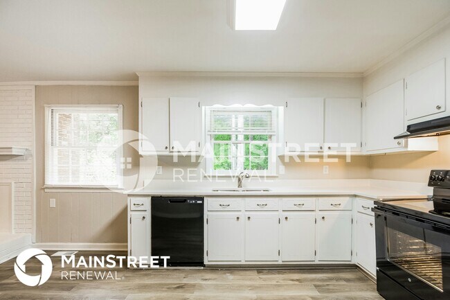 Foto del edificio - 4545 Kinlock Dr