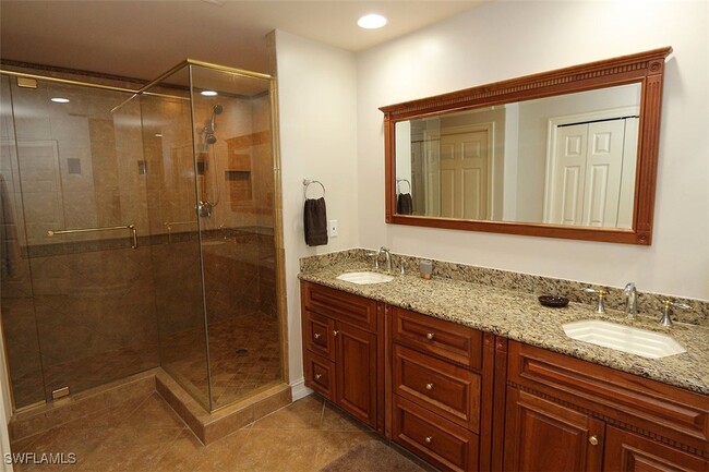 Building Photo - 913 Carrick Bend Cir