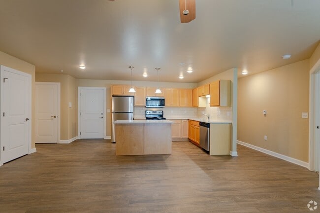 Interior Photo - Lake Breeze Estates